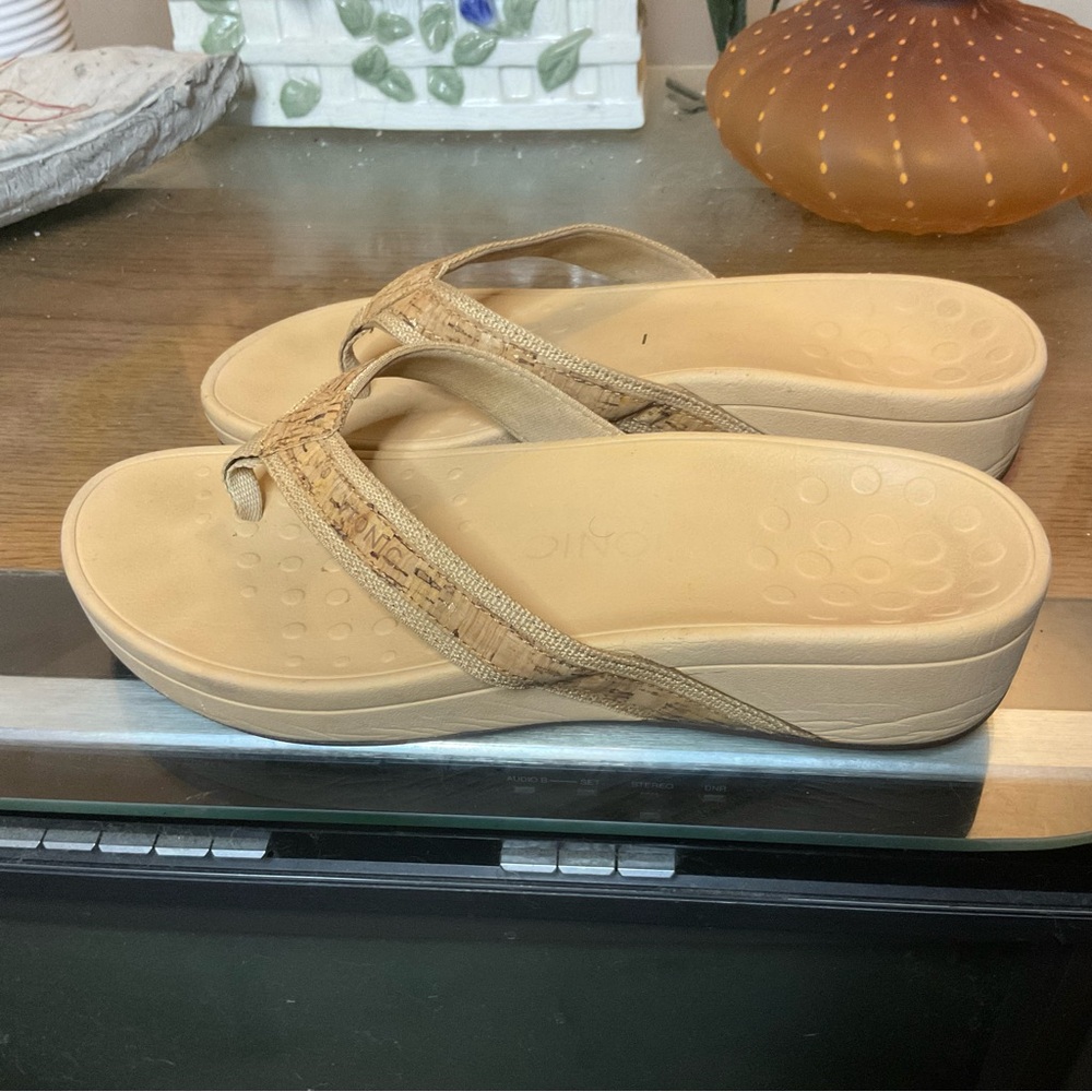 VIONIC PACIFIC HIGH TIDE WEDGE SANDALS SZ 9 - Picture 3 of 8